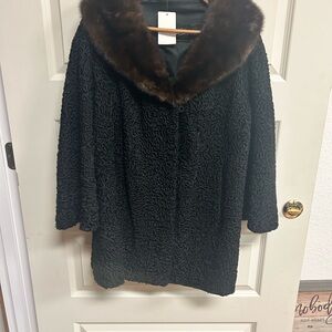 Master Furriers vintage ladies Lg/XL coat/fur collar